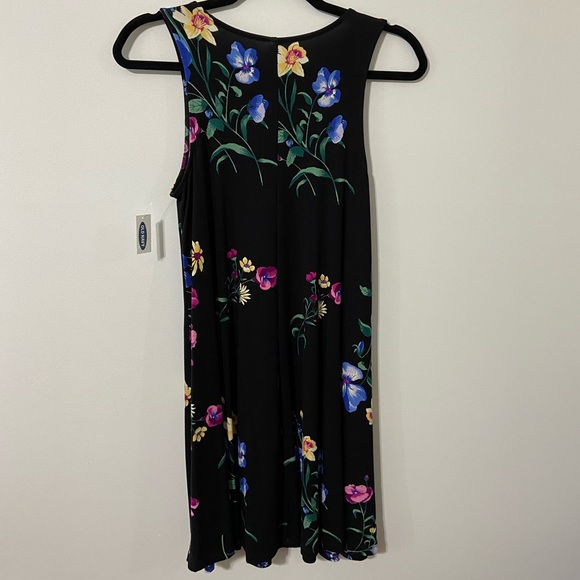 Black Old Navy Floral loose fit Summer Dress - Picture 2 of 6